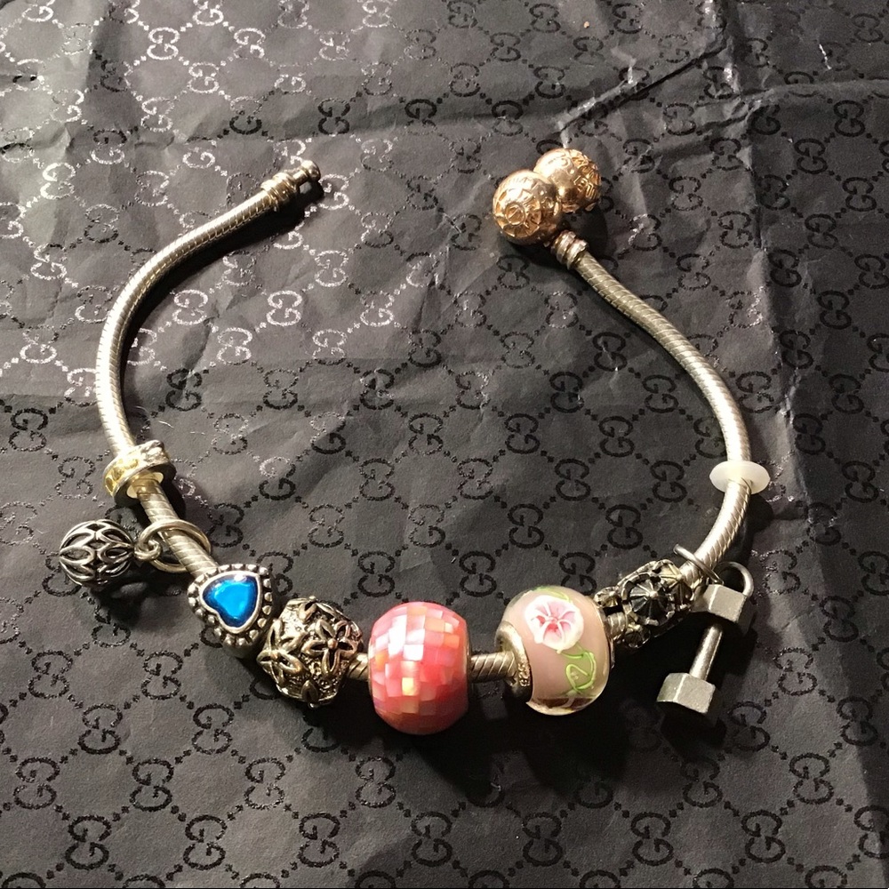 Glamulet charm bracelet with GP barrel clasp, 7 c.